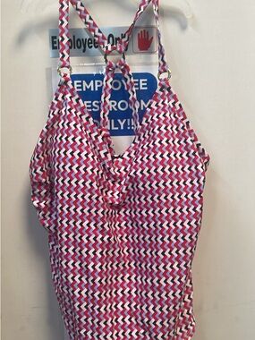 Women's Red & White Zigzag V-Neck Tank Top